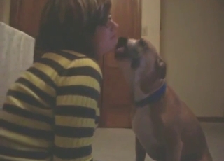 Romantic kissing session with an amateur gal