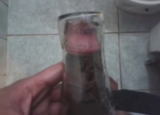 Dude gets his dick pleased by a bunch of crickets