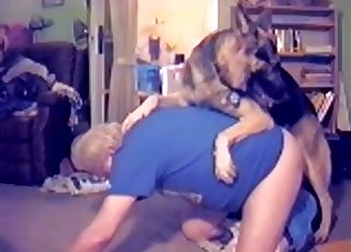 Un berger dressé baise mon mari lubrique